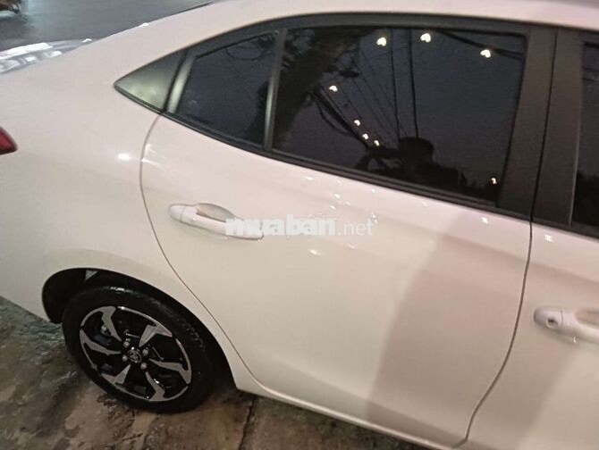 Toyota Vios E CVT 2025 Trắng 30000 km