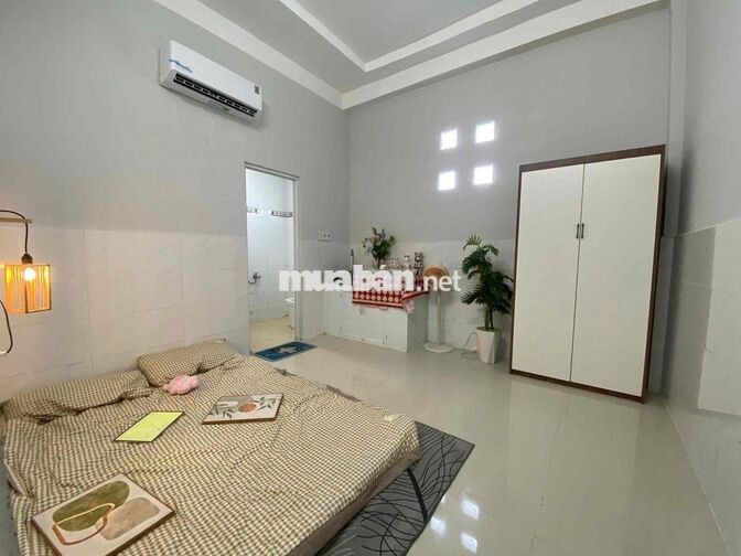 Studio cửa sổ trời/ cửa sổ hành lang 3tr450 máy lạnh+ tủ