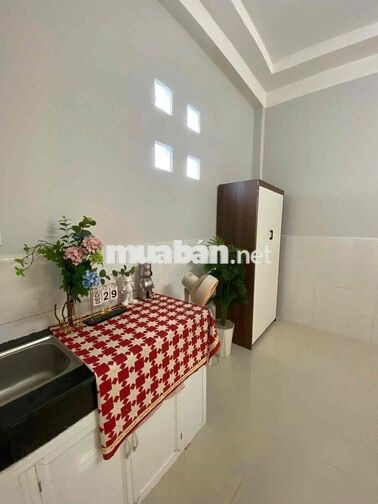 Studio cửa sổ trời/ cửa sổ hành lang 3tr450 máy lạnh+ tủ