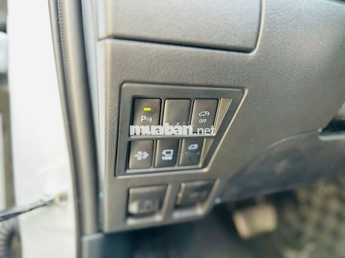 Toyota Fortuner Legender 2.4 4x2 AT 2025 Trắng