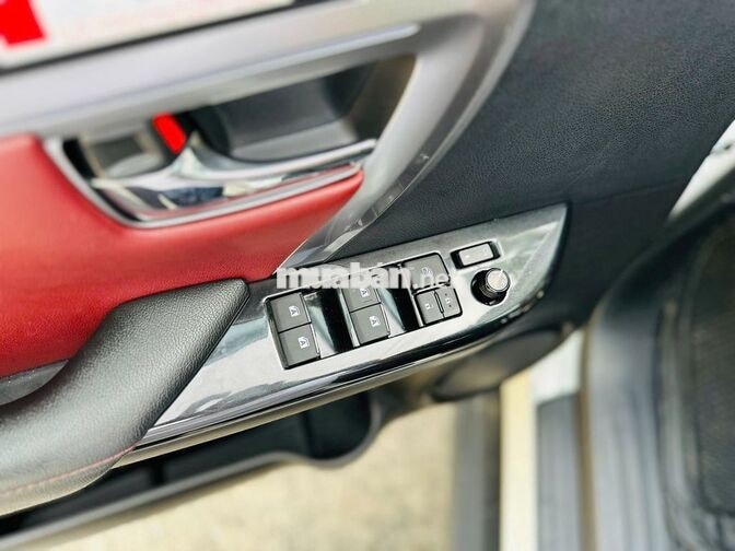 Toyota Fortuner Legender 2.4 4x2 AT 2025 Trắng