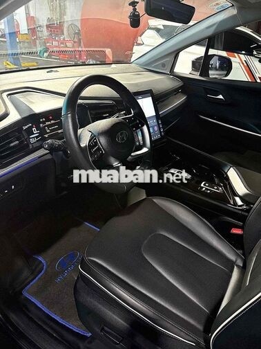 Hyundai Custin 2.0T 2023 6 chỗ 15000 km Đen