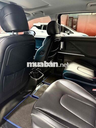Hyundai Custin 2.0T 2023 6 chỗ 15000 km Đen