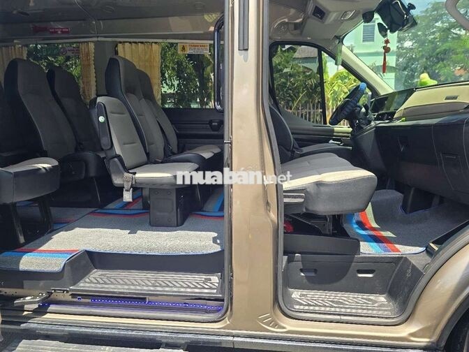 TRANSIT TREND 2024 MẪU MỚI 92000KM BH 1 NĂM