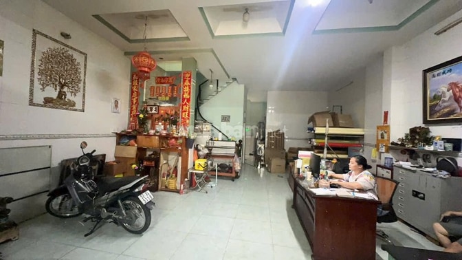 Mặt tiền Tô Ngọc Vân cách ngã 5 Thủ Đức 300m siêu hiếm bán gấp
