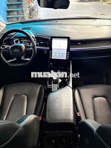 Hyundai Custin 2.0T 2023 6 chỗ 15000 km Đen