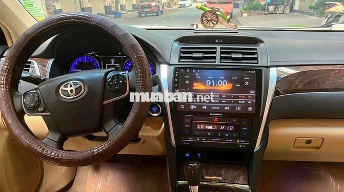 Gia đình bán xe Toyota Camry bản 2.0E đời 2016