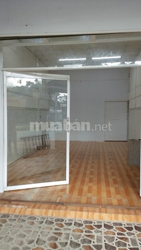 Cho thuê nhà mặt tiền ngang 4m mbkd kv ngã 4 đối diện bến xe p8 TPVL