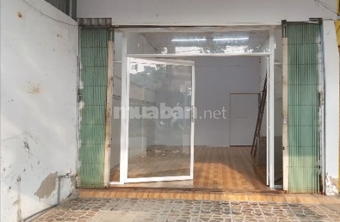 Cho thuê nhà mặt tiền ngang 4m mbkd kv ngã 4 đối diện bến xe p8 TPVL