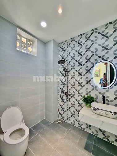 HÀNG HIẾM - NHÀ MẶT TIỀN NGANG 6m - 6 TẦNG LẦU PHẠM VĂN ĐỒNG, P3, GV