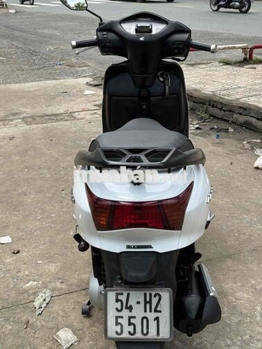 Honda Lead Trắng Đen