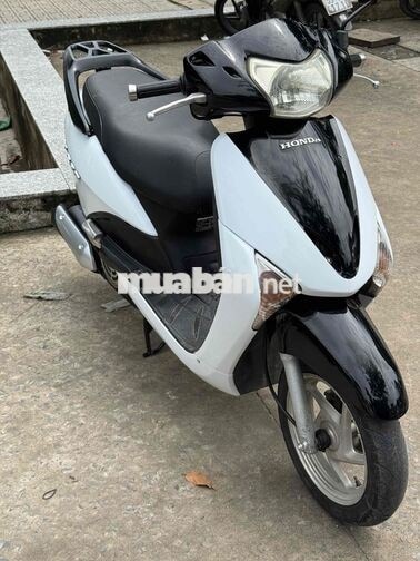 Honda Lead Trắng Đen