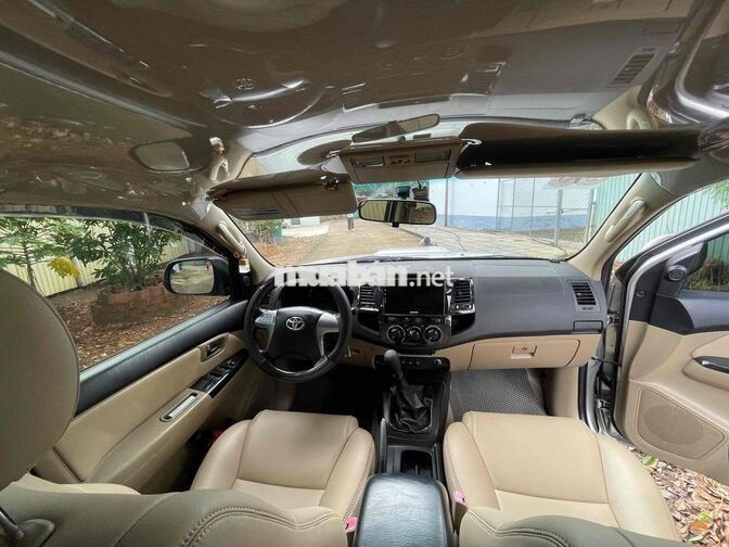 Toyota Fortuner 2014 Bạc