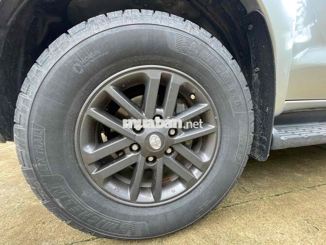 Toyota Fortuner 2014 Bạc