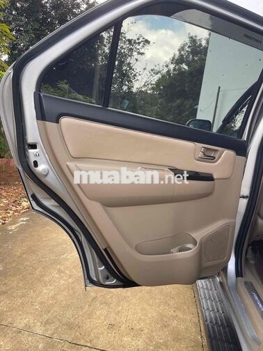Toyota Fortuner 2014 Bạc