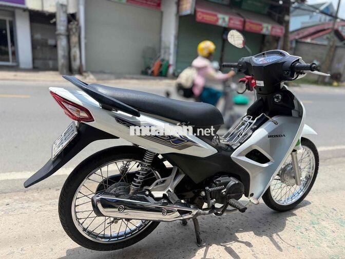 Wave Alpha 2023 Trắng lướt đẹp keng nguyên zin