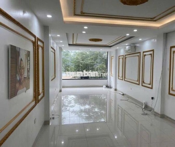 Cho thuê nhà mặt phố Nguyễn Khang, 55M x 7 Tầng CÓ THANG MÁY - PCCC