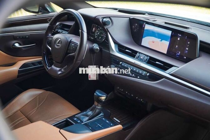 Lexus ES250 model 2020 Trắng ngọc trai cực đẹp