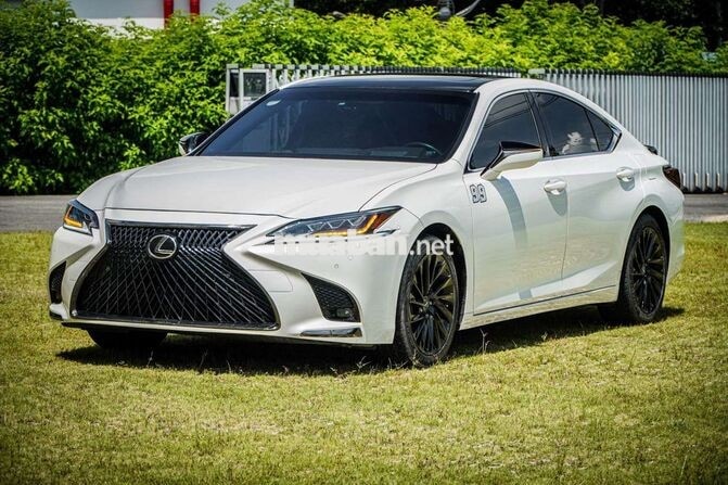 Lexus ES250 model 2020 Trắng ngọc trai cực đẹp