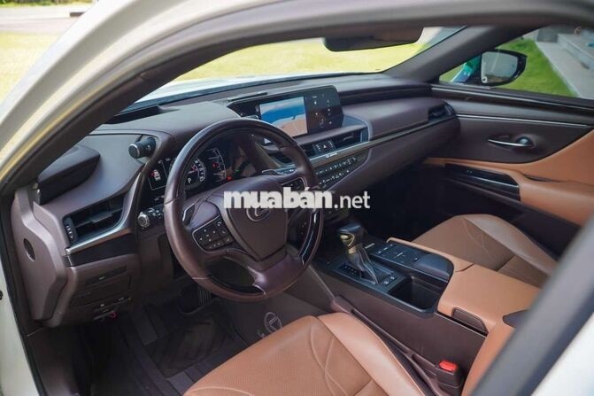Lexus ES250 model 2020 Trắng ngọc trai cực đẹp