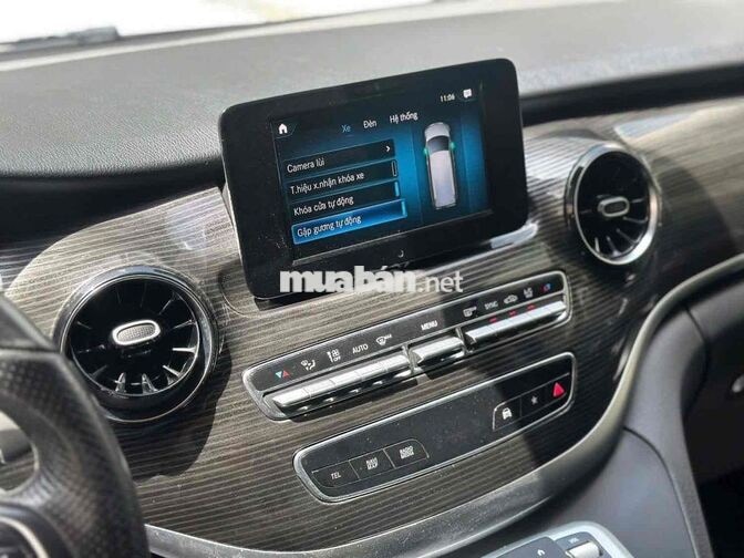 Mercedes-Benz V250 Luxury 2021 Đen 23.000 miles
