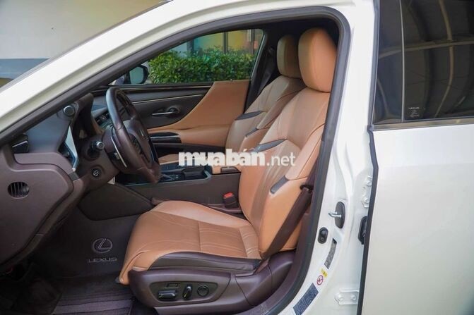 Lexus ES250 model 2020 Trắng ngọc trai cực đẹp