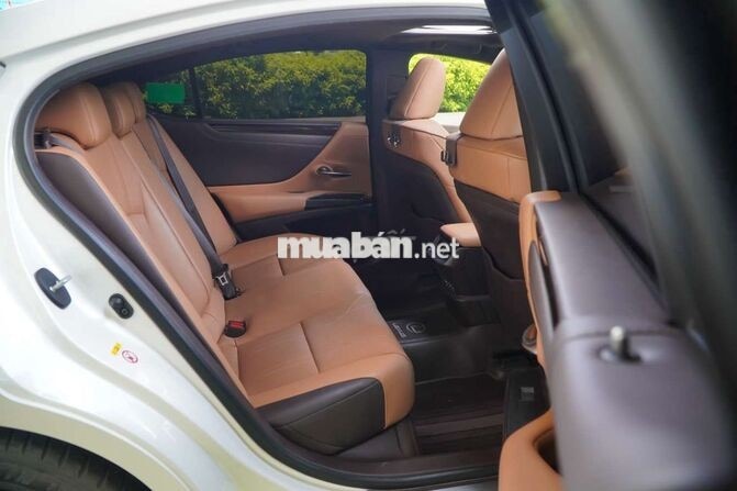 Lexus ES250 model 2020 Trắng ngọc trai cực đẹp
