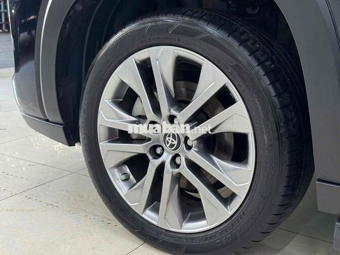 INNOVA CROSS HYBRID 2025 - GIÁ CÒN GIẢM