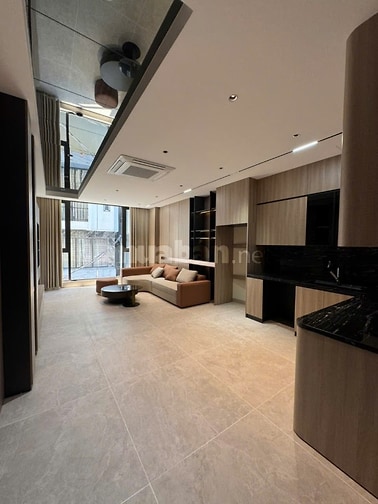 Siêu Phẩm Long Biên, Ô tô vào nhà, 50m x 6 tầng thang máy, Rá cực sốc