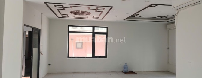 Cho thuê  văn phòng 90m2,  tầng 3. Đ/c: 35 Lê Văn Thiêm, Thanh Xuân