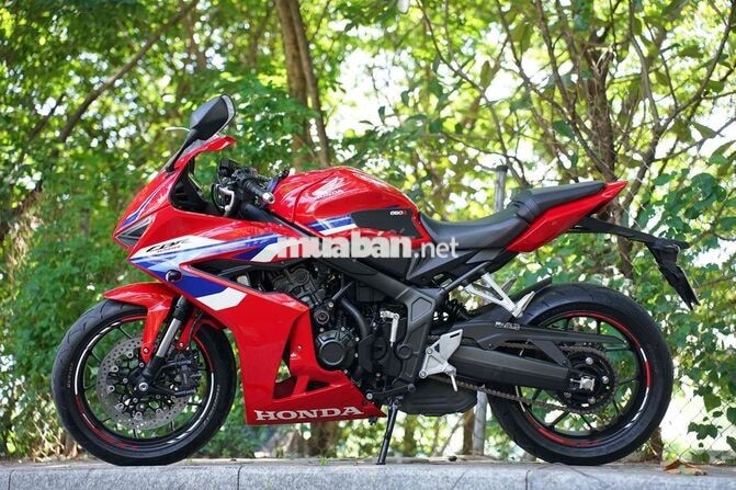 ❤️🩷Honda CBR650R E-Clutch 2025 odo 4k lướt