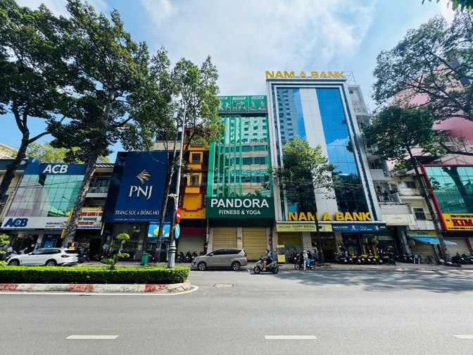 Cho thuê nhà số 9-9bis An Dương Vương, Phường 7, Quận 5 ( P An Đông)