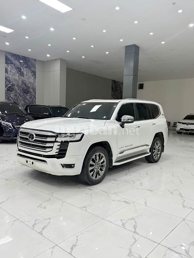 Bán Land Cruiser LC300 sản xuất 2023, chạy lướt  2 vạn Km cực mới.