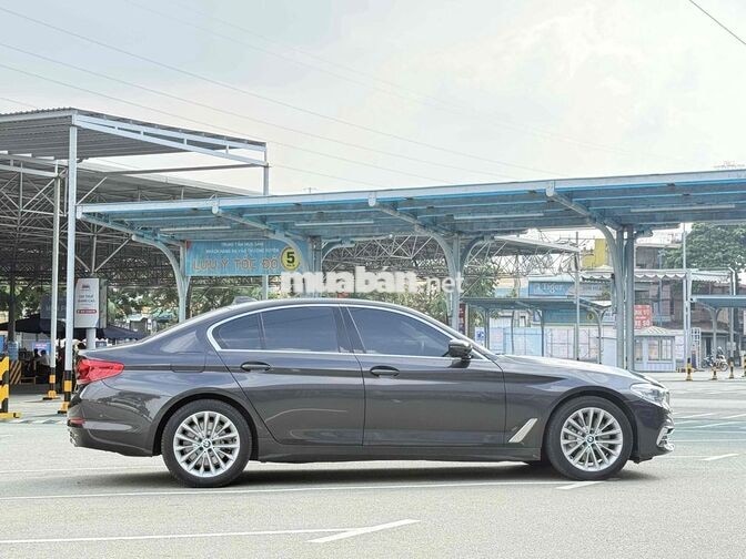 BMW 530i 2019
