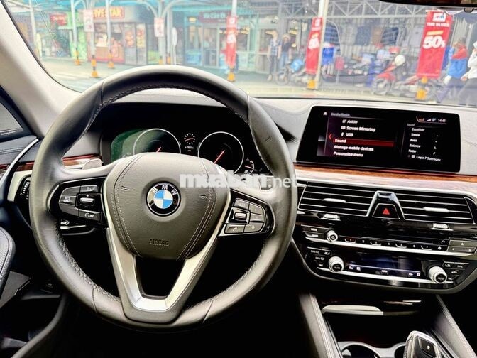 BMW 530i 2019