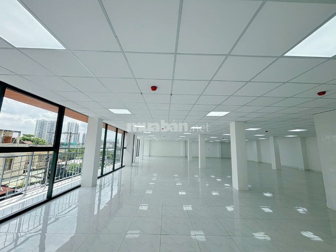 Chính chủ cho thuê tòa nhà góc Hai Mặt Tiền Phạm Ngọc Thạch q3 10mx20m