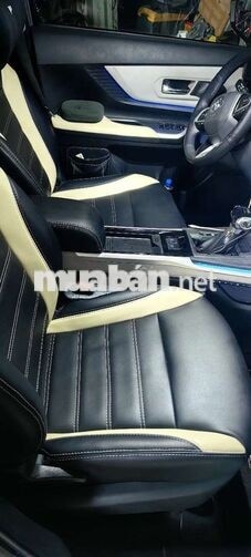 chính chủ bán Toyota Veloz Cross 2022 bạc ánh tím