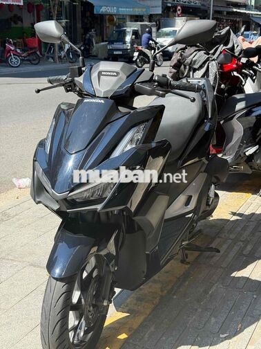 Honda Vario 160cc Đen bóng Smartkey