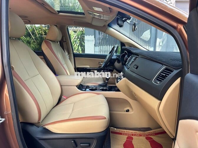 KIA Sedona Full 2021 Vàng cát Tự động 79.000 km