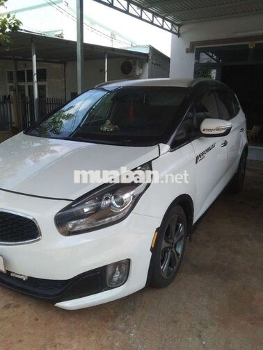 Kia Rondo Trắng 7 chỗ Xăng Tự động