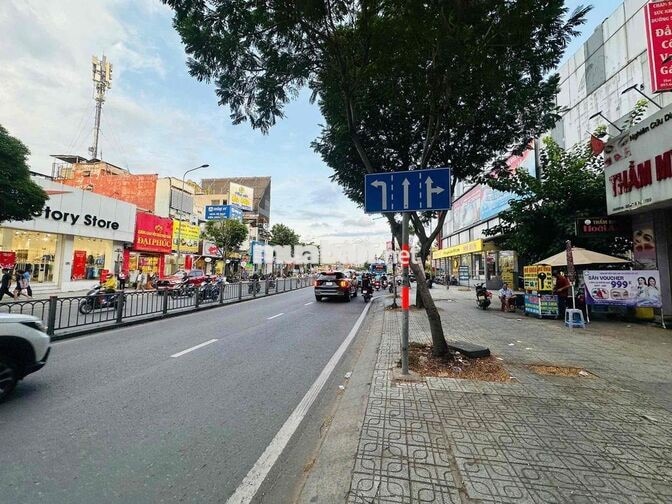 MẶT BẰNG MẶT TIỀN NGUYỄN OANH NGAY NGÃ TƯ PVT 60M2