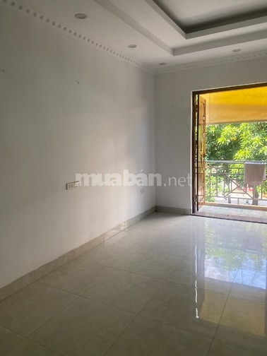 Cho thuê nhà mặt phố Sa Đôi, Nam Từ Liêm, diện tích 90m2, 4 tầng
