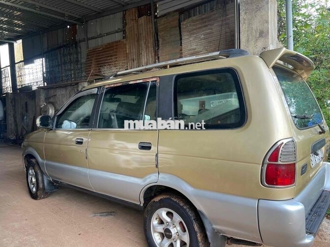Isuzu HiLander Vàng cát Số sàn Việt Nam