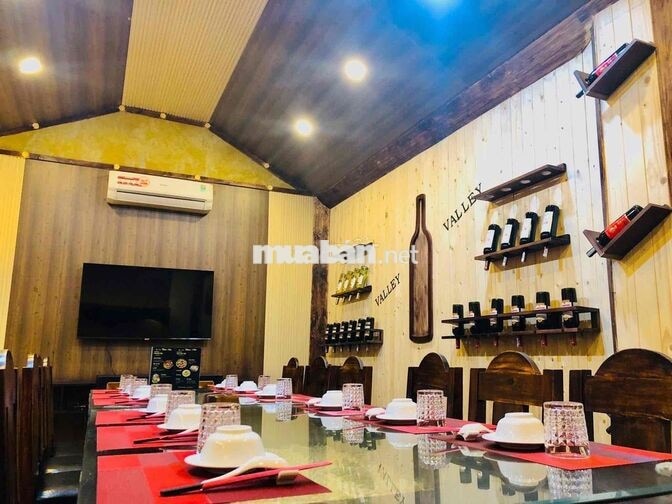 Cần sang lại quán ăn sân vườn , có phòng vip