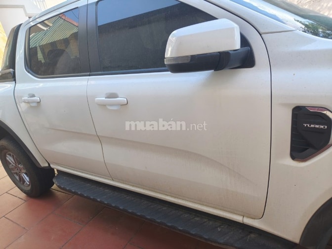 Ford Ranger 2023 Trắng ngoại hình gần như mới