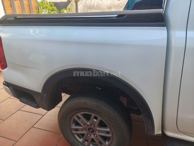 Ford Ranger 2023 Trắng ngoại hình gần như mới