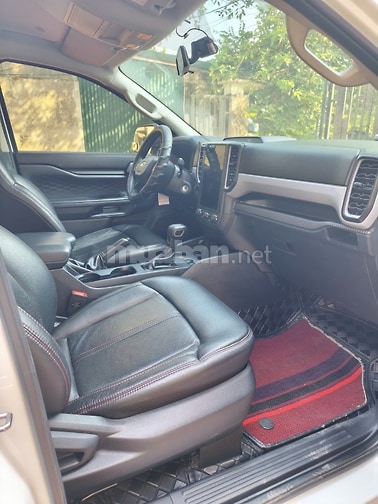 Ford Ranger 2023 Trắng ngoại hình gần như mới