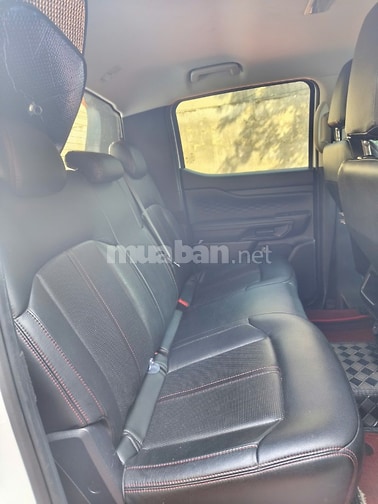 Ford Ranger 2023 Trắng ngoại hình gần như mới