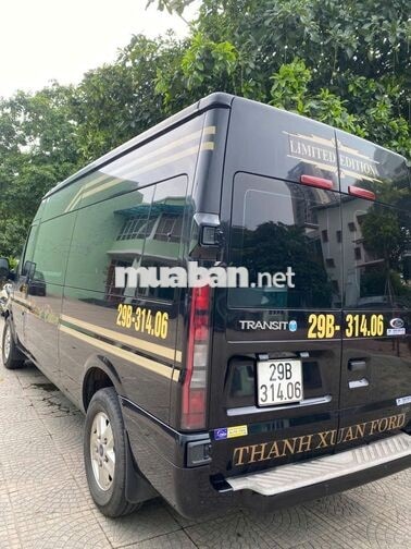 Ford Transit 2022 Đen 10 vạn