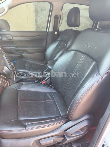 Ford Ranger 2023 Trắng ngoại hình gần như mới